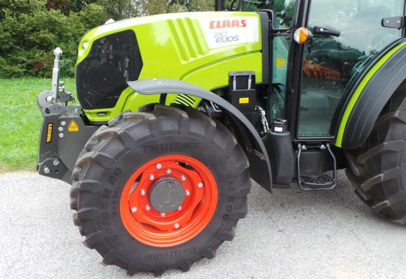 front linkage hitch 3-point hitch shl f claas elios 210 lesnik lenart 2 min