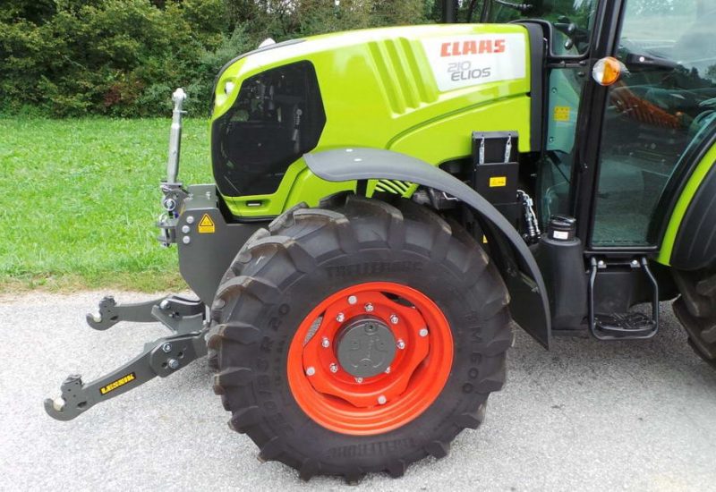 front linkage hitch 3-point hitch shl f claas elios 210 lesnik lenart 6 min