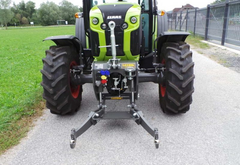 front linkage hitch 3-point hitch shl f claas elios 210 lesnik lenart 7 min