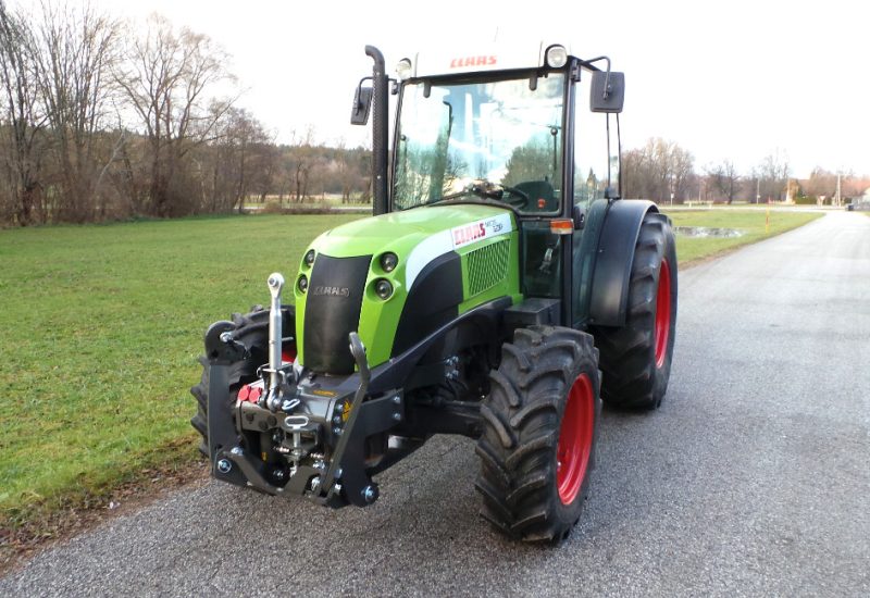 front linkage hitch 3-point hitch claas nectis 267 f lesnik lenart 1