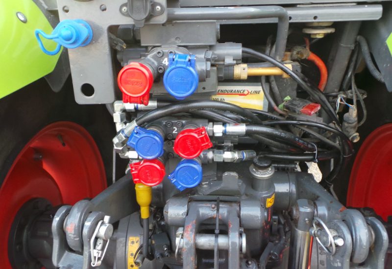 front linkage hitch 3-point hitch claas nectis 267 f lesnik lenart 8