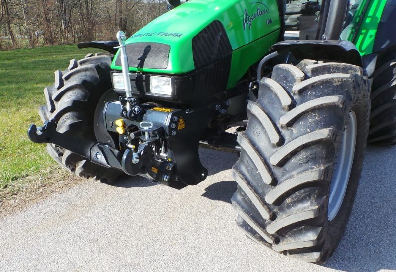 front linkage hitch 3-point hitch deutz fahr agrotron 100 lesnik lenart 4