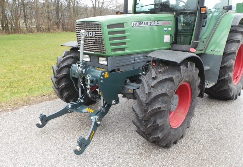 front linkage hitch 3-point hitch fendt farmer 307 c lesnik lenart 5