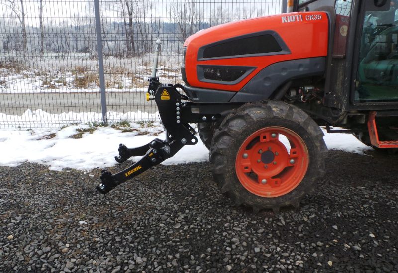 kioti-ck-25-27-30-35-prednja-hidravlika-front-linkage-fronthydraulik-relevage-avant-lesnik-lenart-6