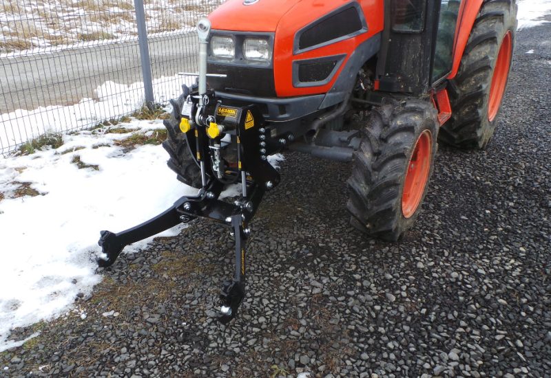 kioti-ck-25-27-30-35-prednja-hidravlika-front-linkage-fronthydraulik-relevage-avant-lesnik-lenart-7