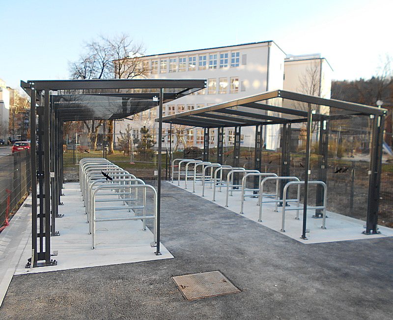 kolesarnica nadstresek za kolesa nadstresnica za kolesa urbana oprema klae 07 lesnik lenart 1 1