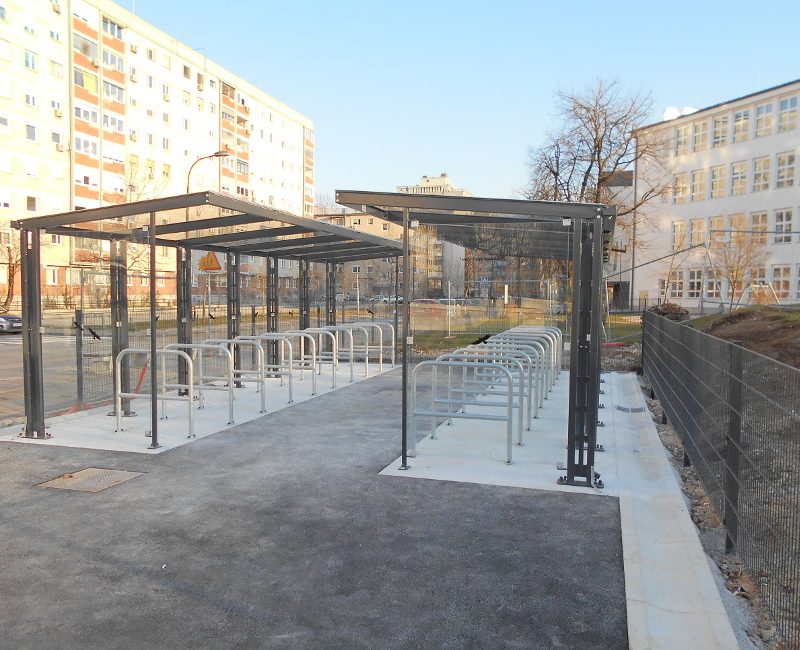 kolesarnica nadstresek za kolesa nadstresnica za kolesa urbana oprema klae 07 lesnik lenart 1 2