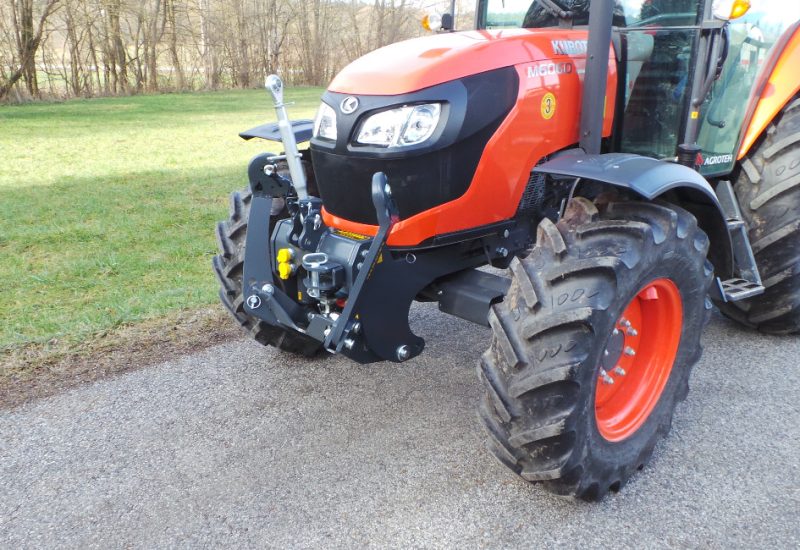 front linkage hitch 3-point hitch kubota m 6060 7060 8560 9960 lesnik lenart 2