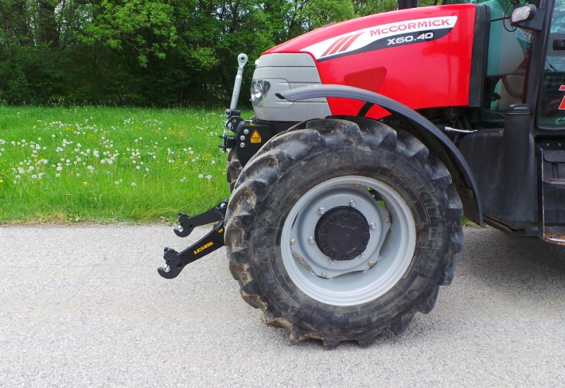 front linkage hitch 3-point hitch mccormick x60 20 30 40 50 lesnik lenart 12