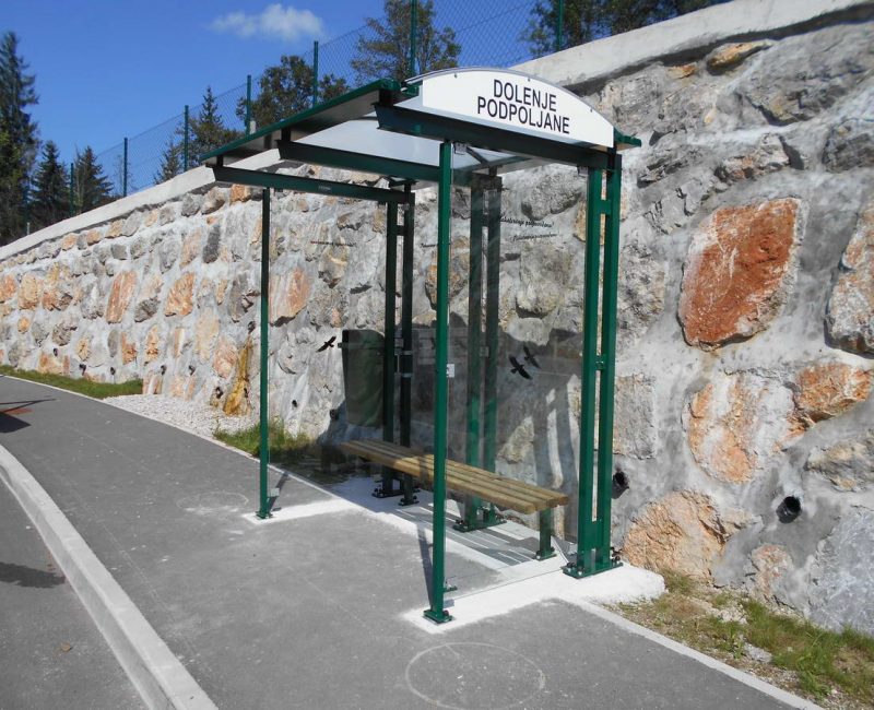 nadstresnica avtobusnega postajalisca avtobusna postaja cakalnica utica avtobusno postajalisce cakalisce apl 02 lesnik lenart 049