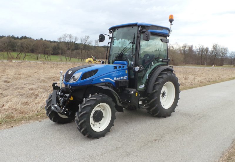 new-holland-t4-80-90-100-110-120-f-supersteer-prednja-hidravlika-fronthydraulik-front-linkage.relevage avant-lesnik-lenart-1