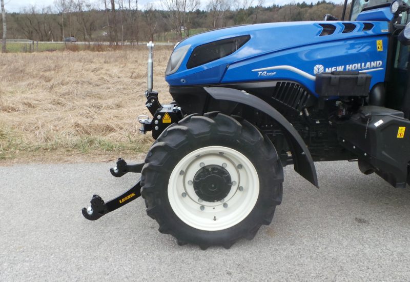 new-holland-t4-80-90-100-110-120-f-supersteer-prednja-hidravlika-fronthydraulik-front-linkage.relevage avant-lesnik-lenart-10