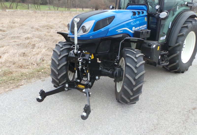 new-holland-t4-80-90-100-110-120-f-supersteer-prednja-hidravlika-fronthydraulik-front-linkage.relevage avant-lesnik-lenart-13