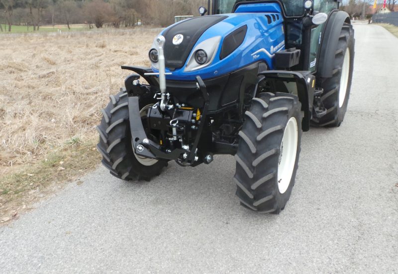 new-holland-t4-80-90-100-110-120-f-supersteer-prednja-hidravlika-fronthydraulik-front-linkage.relevage avant-lesnik-lenart-3