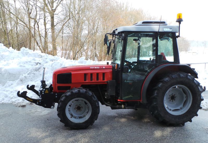 relevage avant hydraulique frontal same dorado f 60 75 85 lesnik lenart 3