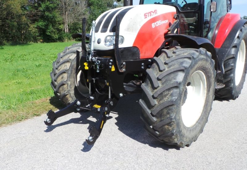 fronthydraulik frontkraftheber fronthubwerk kraftheber steyr 6135 profi lesnik lenart 6