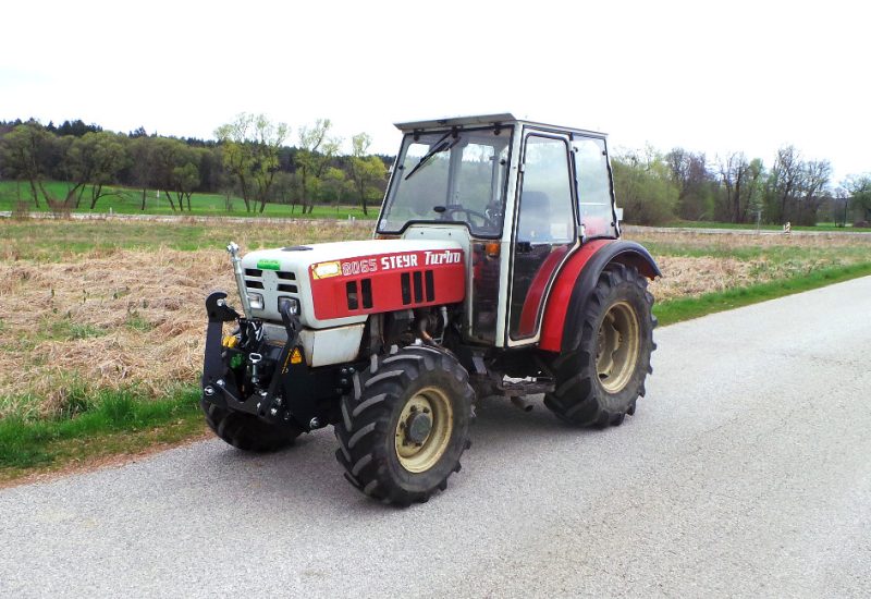 steyr-8065-8075-turbo-prednja-hidravlika-fronthydraulik-front-linkage-relevage-avant-lesnik-lenart-1