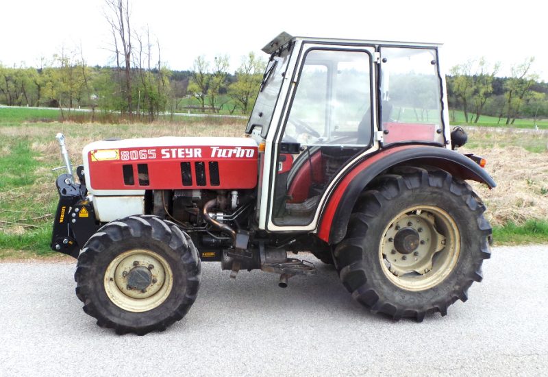 steyr-8065-8075-turbo-prednja-hidravlika-fronthydraulik-front-linkage-relevage-avant-lesnik-lenart-2